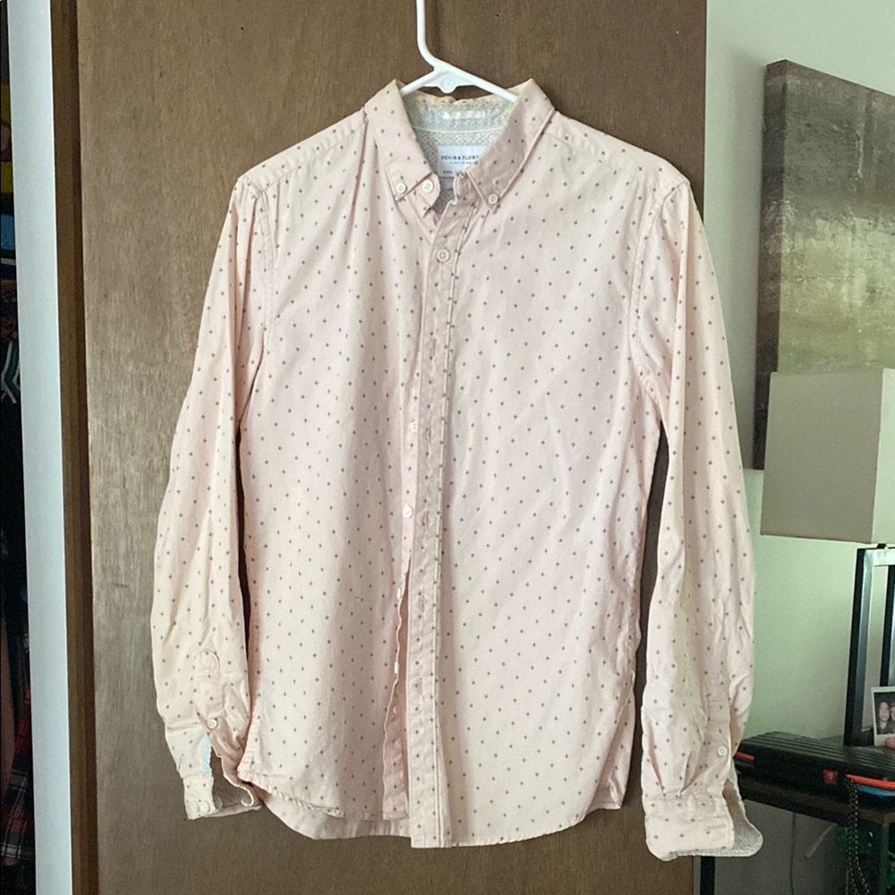 Pink men’s denim & flower button up Small
